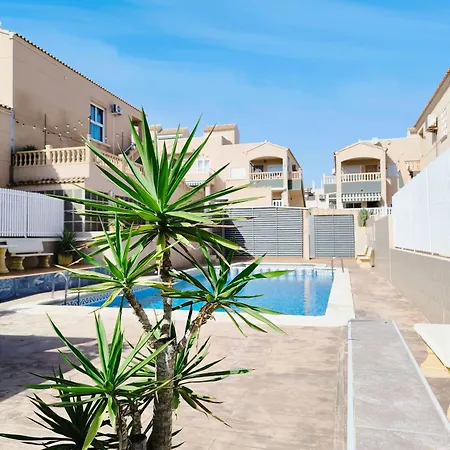 Dream Bungalow With Sea Views At La Mata Beach Hébergement de vacances Torrevieja